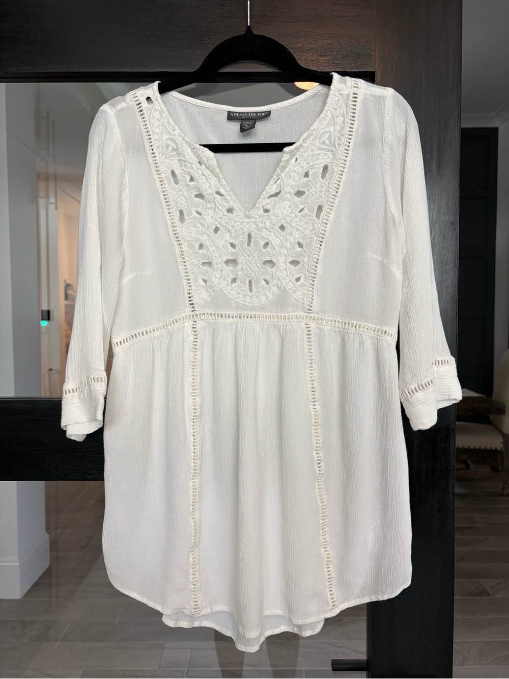 A Pea in the Pod Maternity Blouse White Embroidered Boho Top Pregnancy Crochet S